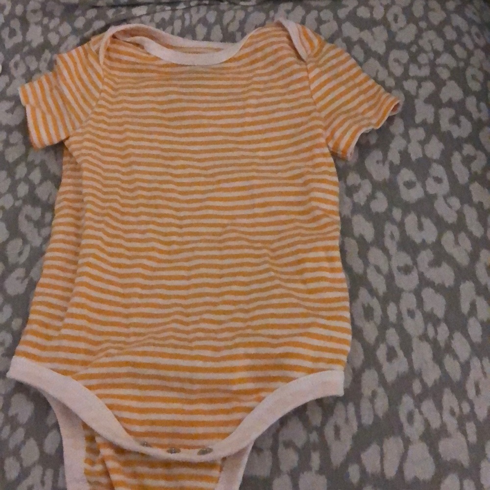 6-9 mos onesie